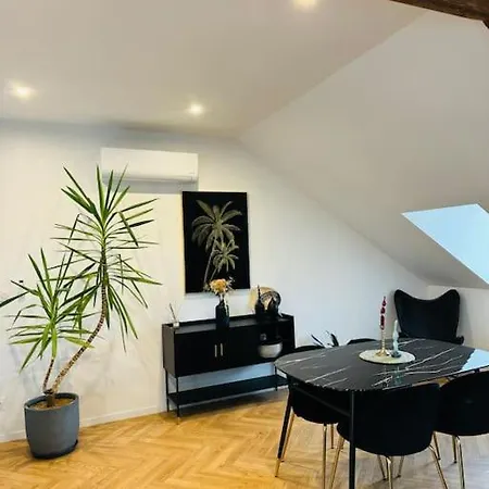 L Emeraude Lägenhet